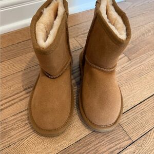 UGG kids Chestnut Classic Suede Boots